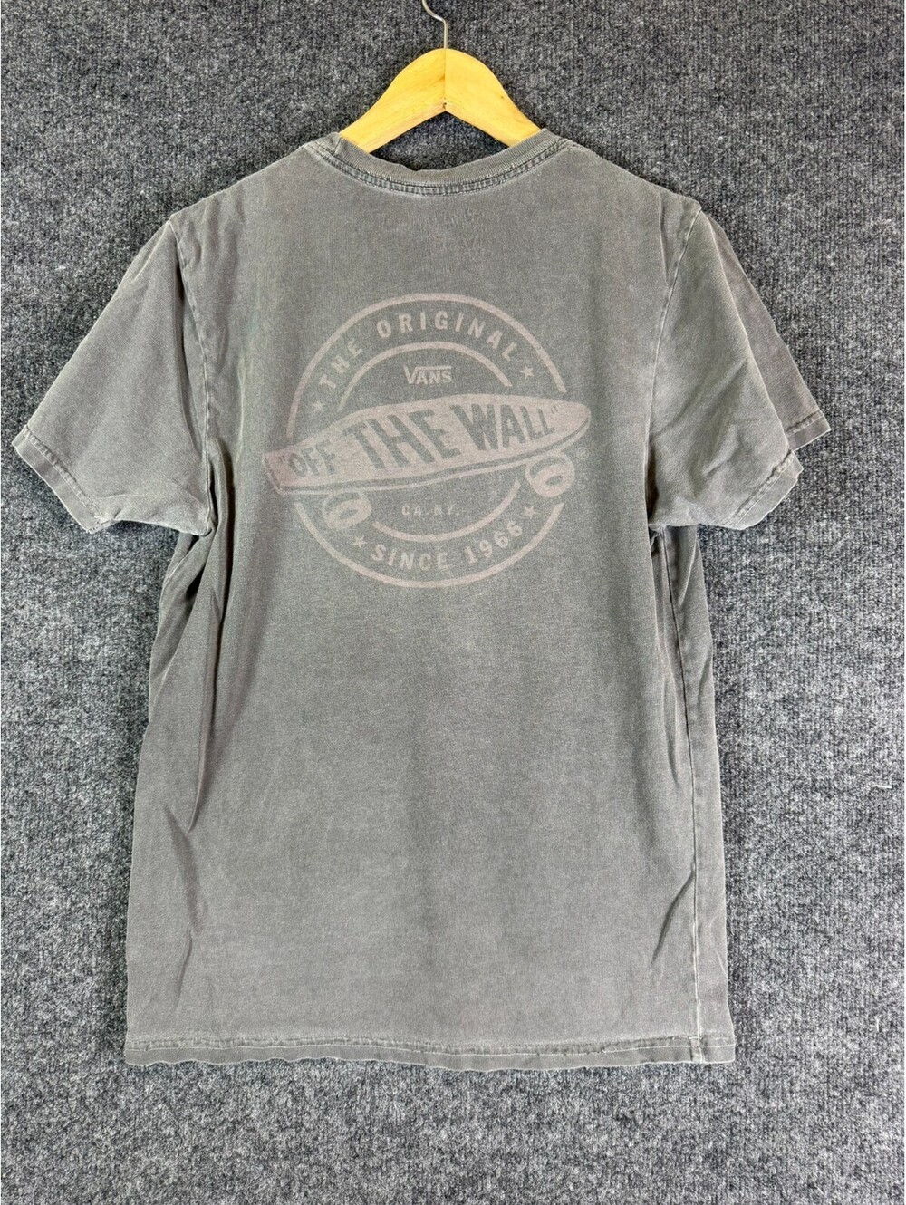 Vans Off The Wall T Shirt Mens Small Gray Faded Graphic Skater Premium Soft Fast - Picture 7 of 7